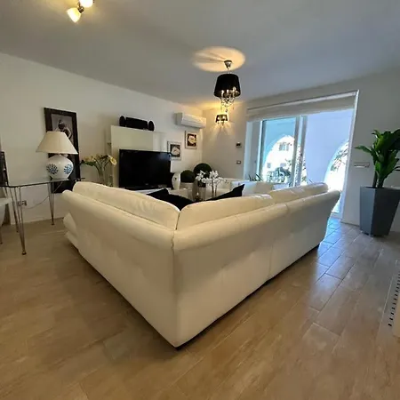 Le Bouganville * سانتا تيريزا غالّورا